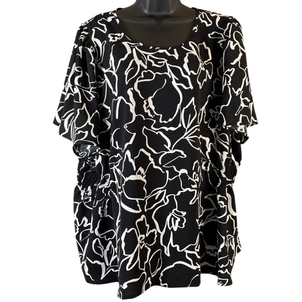 Nine West Womens 2X Black White Floral Sketch Smocked Side Blouse Short Sleeve